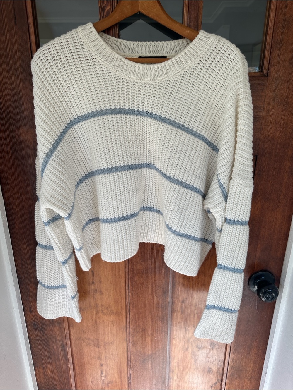 Moon & Madison Striped Cropped Chunky Knit Sweater Cream Blue Size L